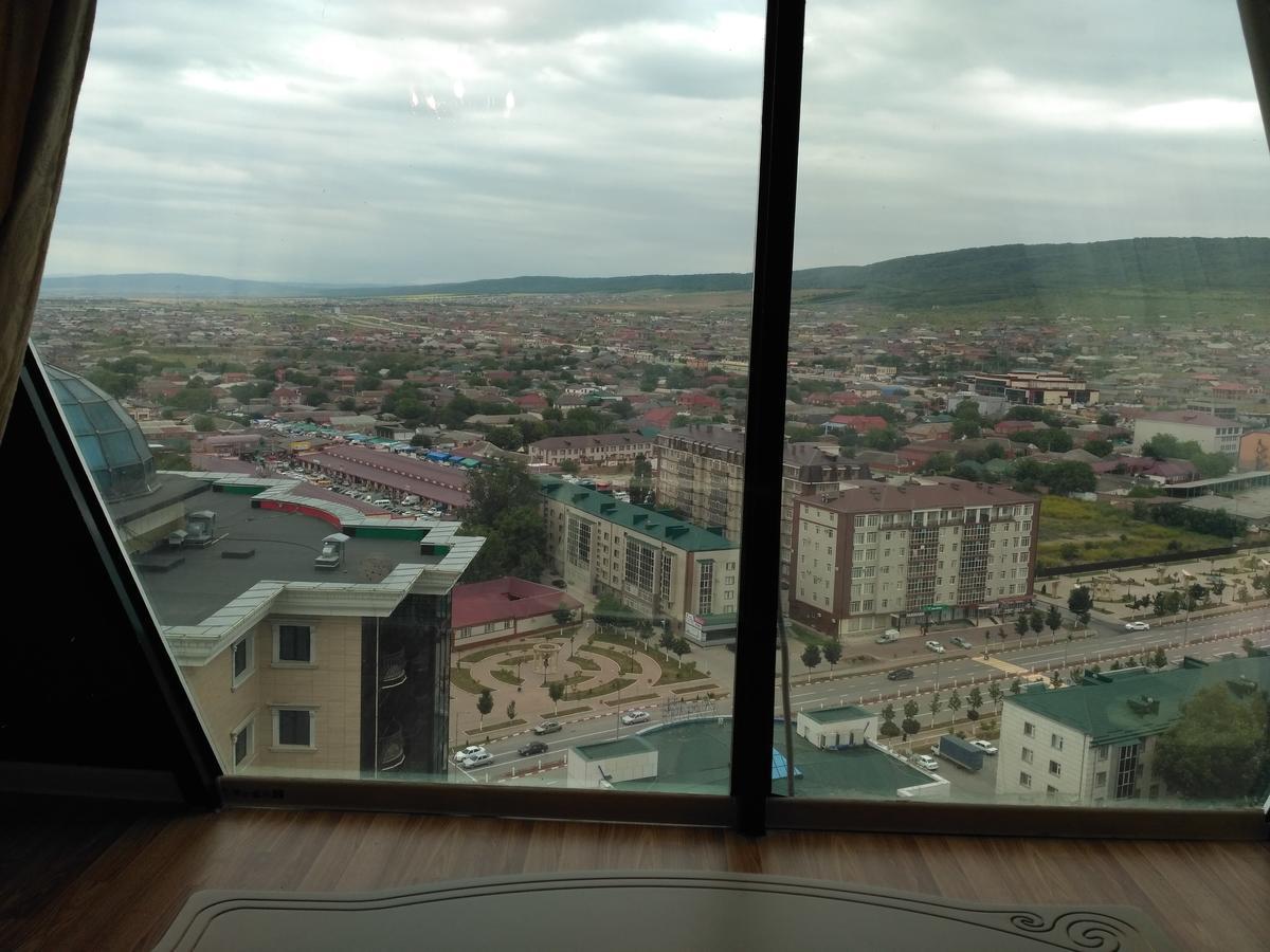 Hotel Kavkaz Gudermes Exterior photo